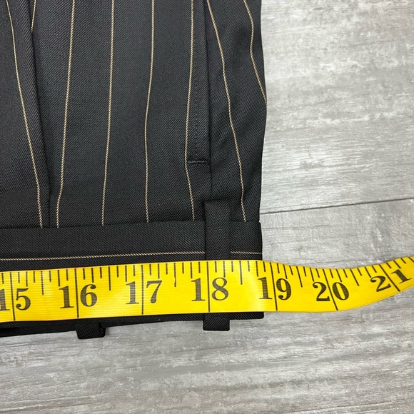 Holland & Sherry Black w/ Gold Pinstripe Suit 40L - Picture 6 of 9